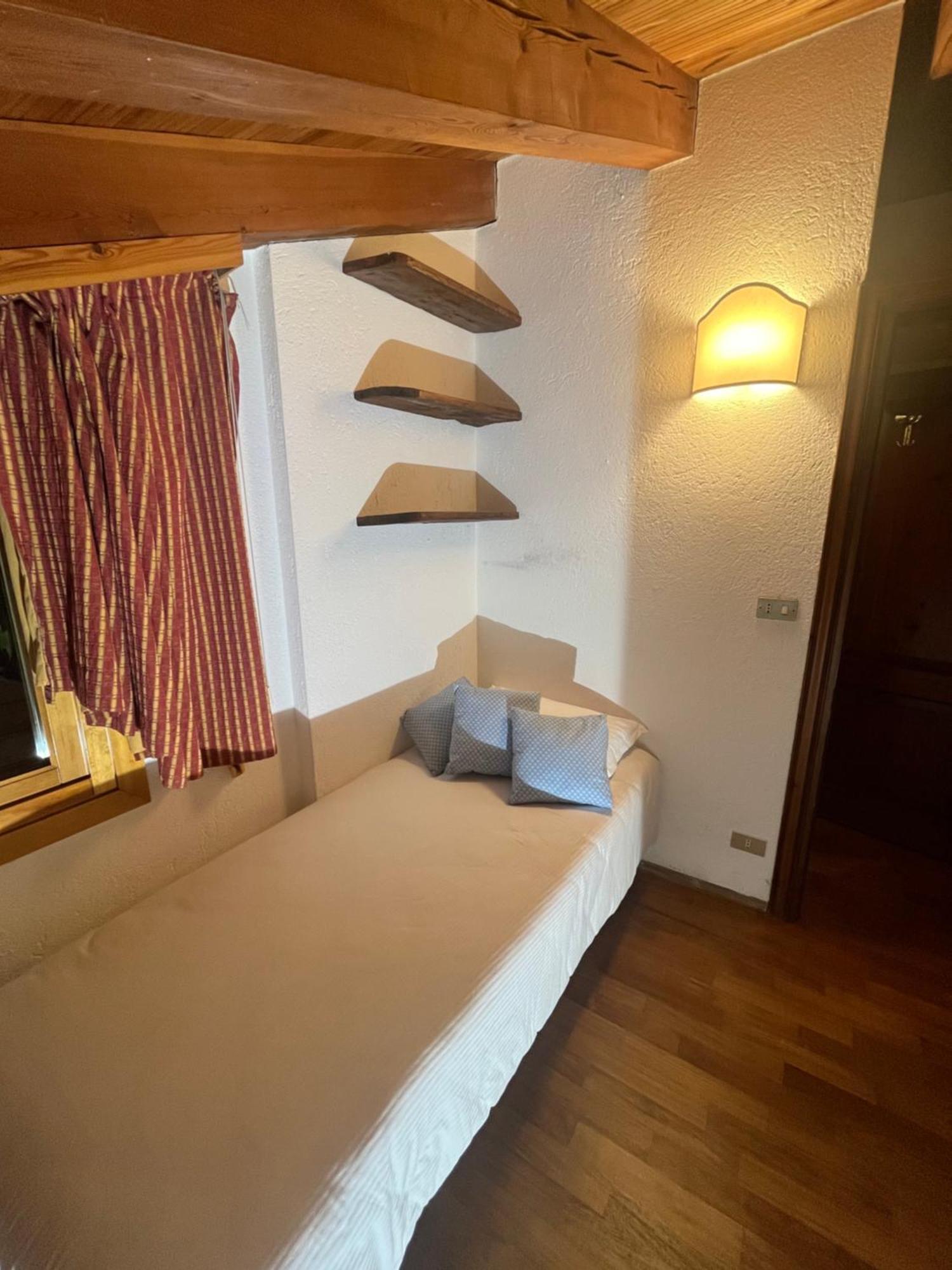 Blanc Le Duplex Apartment *